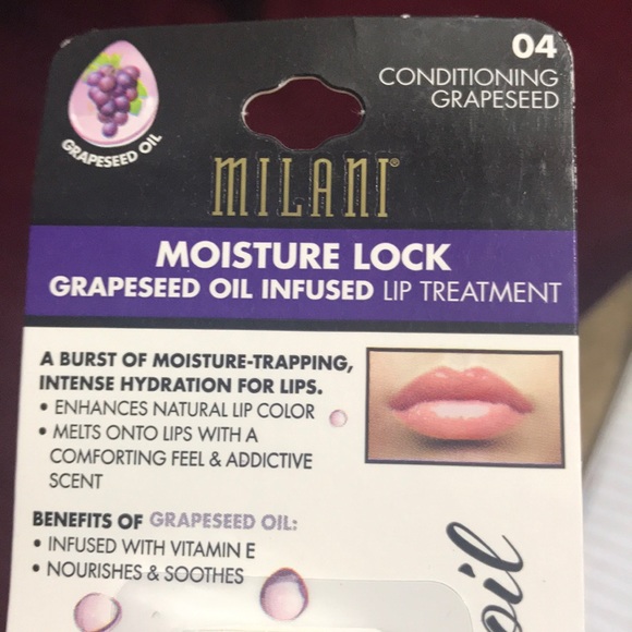 👄MILANI MOISTURE LOCK🔐LIP TREATMENT 👄GRAPE/ROSE - Picture 3 of 8